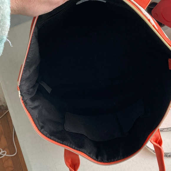 Kenneth Cole Reaction Floral Tote in Orange & White - Picture 6 of 8